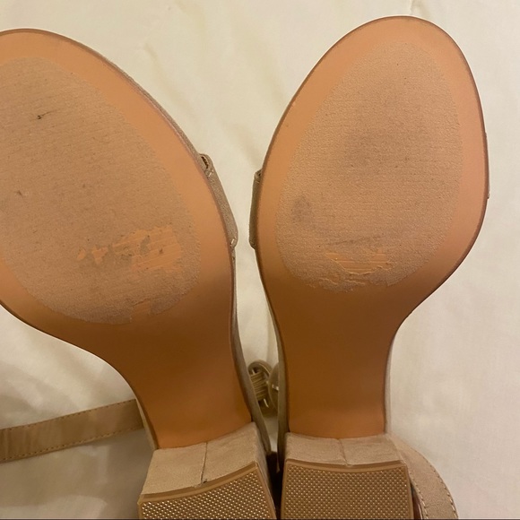 heels - Picture 5 of 7